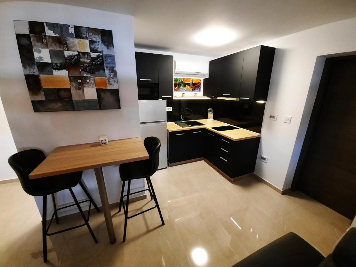 נובה גראדישקה Apartmani New York מראה חיצוני תמונה