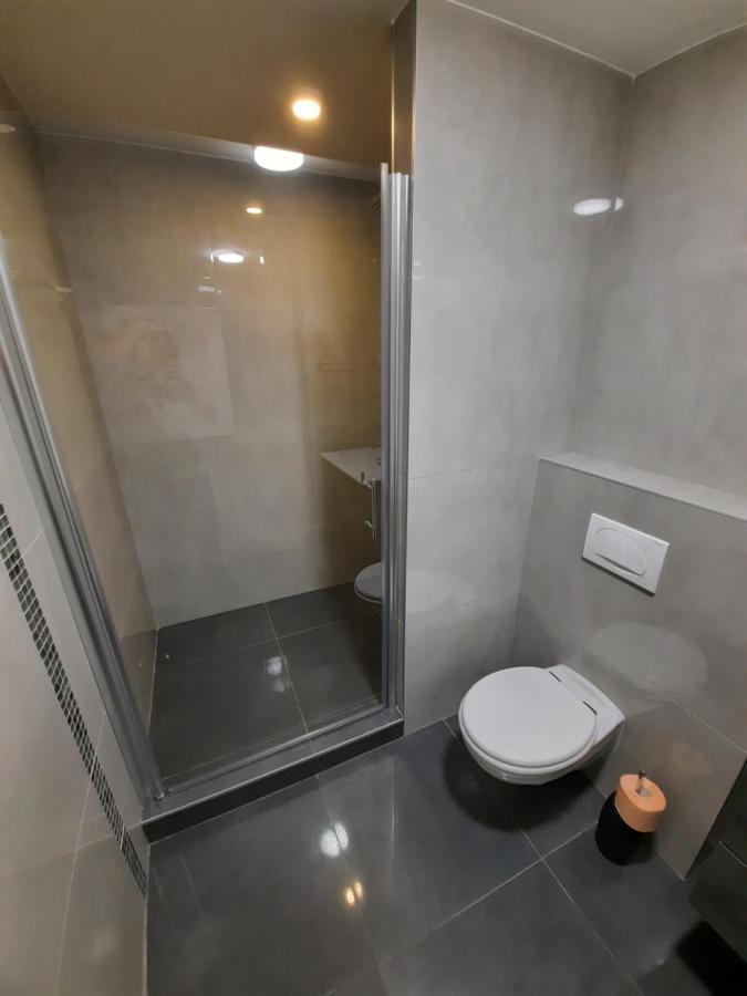 נובה גראדישקה Apartmani New York מראה חיצוני תמונה