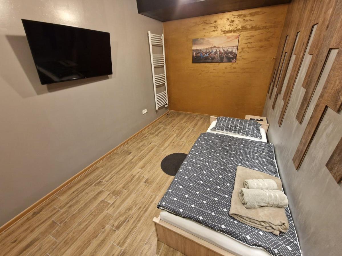 נובה גראדישקה Apartmani New York מראה חיצוני תמונה