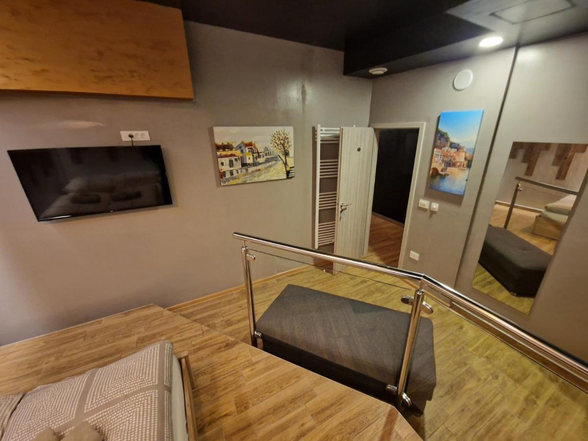 נובה גראדישקה Apartmani New York מראה חיצוני תמונה